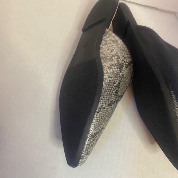 CicoMuin two-tone black and snakeskin pointed-toe mule flats, size 7 - Picture 5 of 5